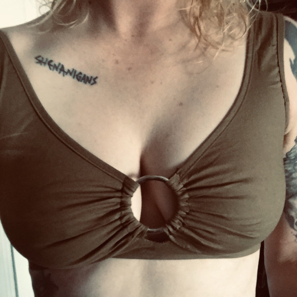Five and Diamond green top
